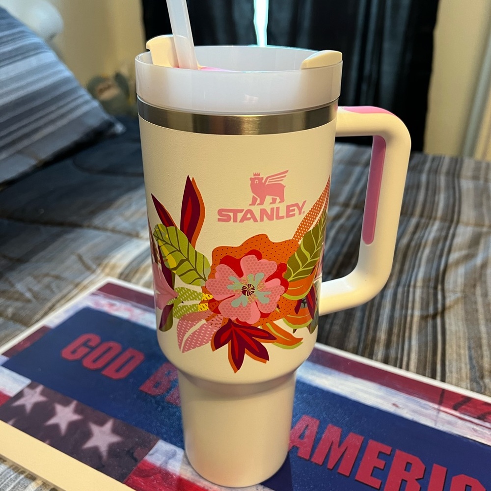 Stanley tumbler.